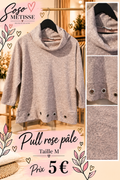 Pull rose pâle taille M, col souple et œillets métalliques au bas